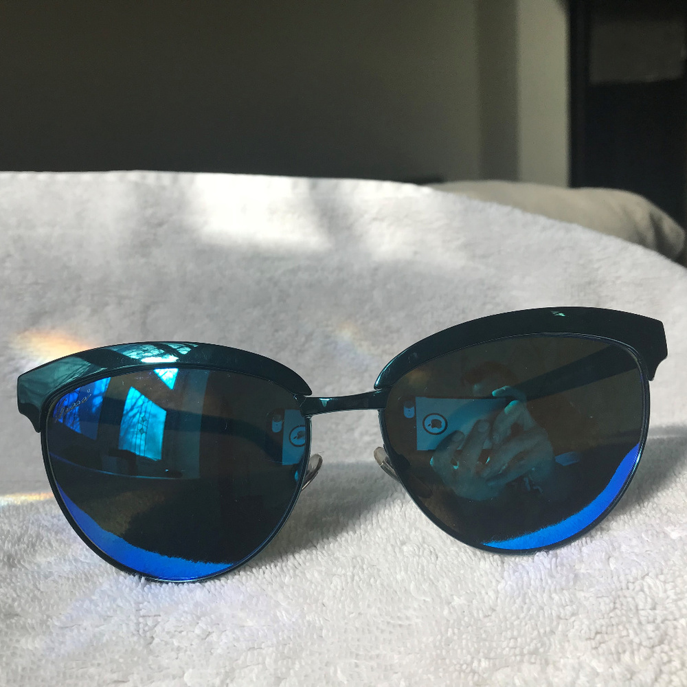 Gucci Blue Mirror Frame/Lens Cat Eye Sunglasses